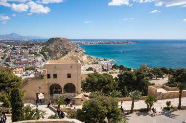 İspanya Santa Barbara Kalesi 'nden Alicante' nin panoramik görüntüsü