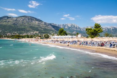 Karadağ 'ın güneyinde kıyı kenti ve liman kenti olan Bar' da Adriyatik Denizi manzarası