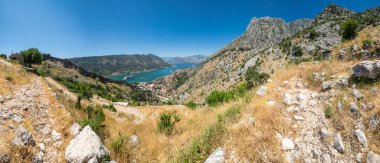 Kotor Körfezi ve Karadağ Kalesi Panoraması