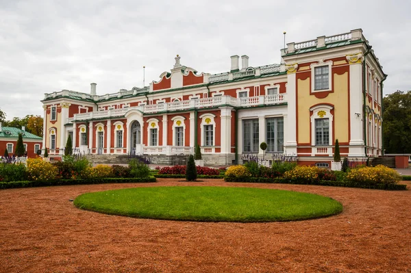 Kadriorg Palace Built Tsar Peter Great 18Th Century Tallinn Estonia — Stock Photo, Image