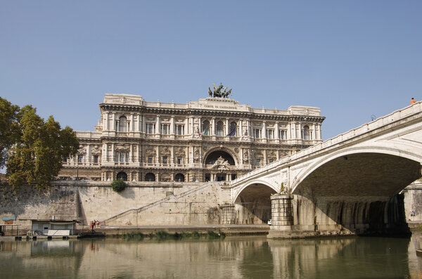 Дворец правосудия
