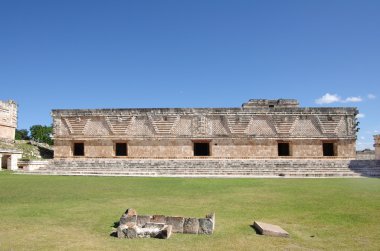 rahibe manastırı quadrangle