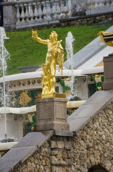 Fountain in Petehof — Stock Photo, Image