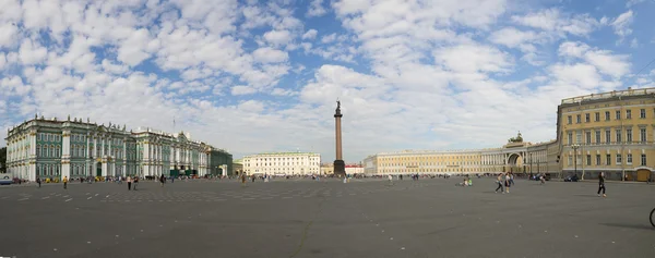 Palatstorget i St Petersburg — Stockfoto