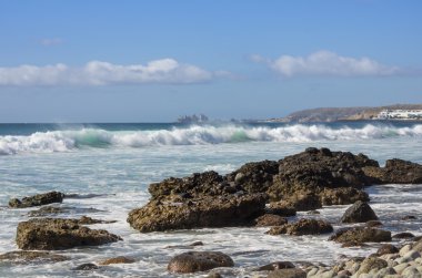 Atlantik Okyanusu kıyısında
