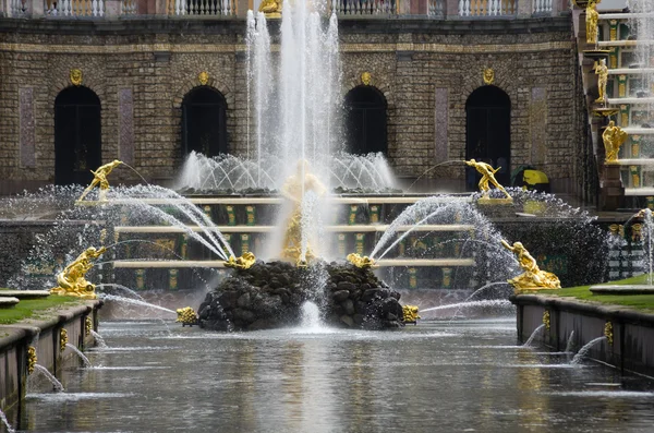 Samson fountain of the Grand Cascade — Stock Photo, Image