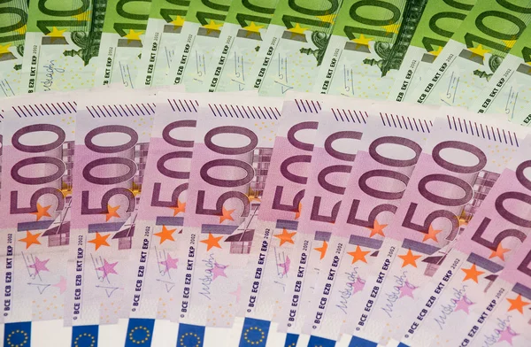 Billetes en euros dispersos — Foto de Stock