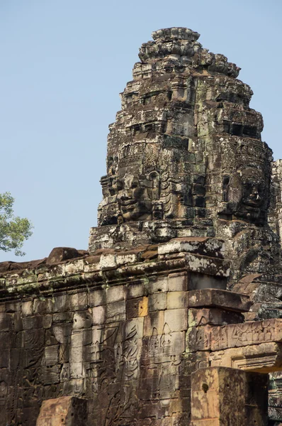 Buddha tváře chrámu Bayon — Stock fotografie