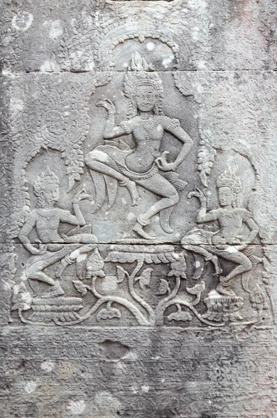 Statue en bas-relief de la culture khmère — Photo