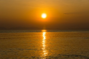 Günbatımı Andaman Denizi