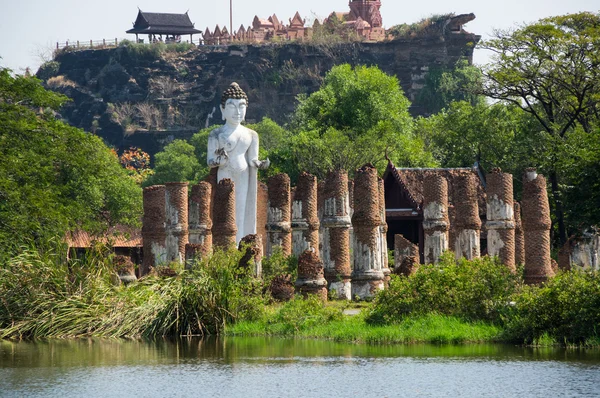 Templo antigo em Mueang Boran — Fotografia de Stock
