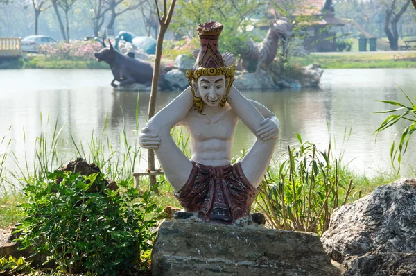 Estatua de yogui —  Fotos de Stock