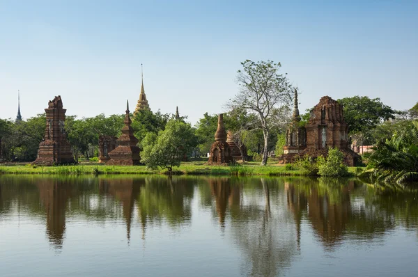 Ruïnes van boeddhistische tempel — Stockfoto