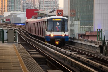 Bts tren istasyonunda gelen