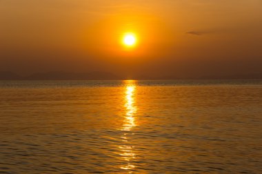 Günbatımı Andaman Denizi