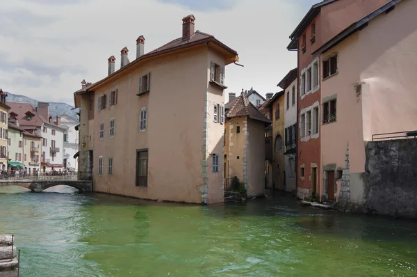 Veduta del canale nel centro di Annecy — Foto Stock