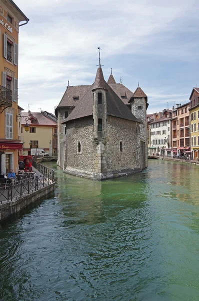 Vue sur le canal du centre-ville d'Annecy — Photo