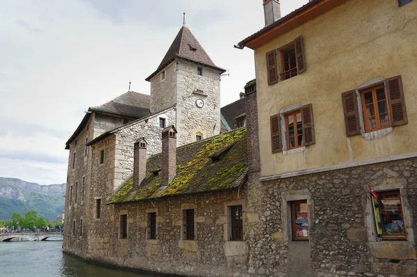 Vue sur le canal du centre-ville d'Annecy — Photo