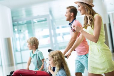 mutlu bir aile Havalimanı