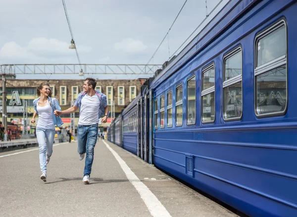 Running couple outdoors — Stock Photo, Image