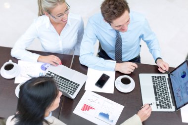 Ofiste Profssional insanlar