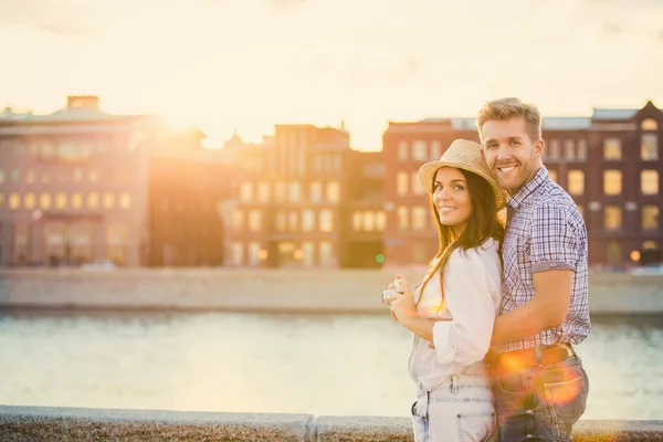 Young tourists outdoors — Stock Photo, Image