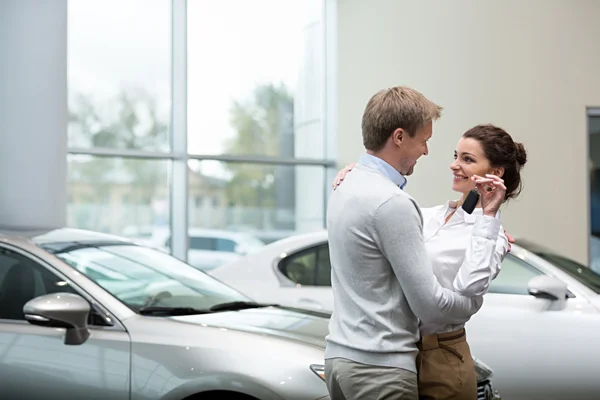 Smiling customers indoors — Stock Photo, Image