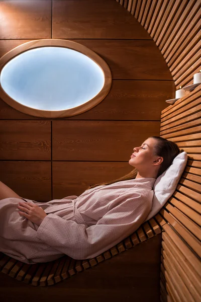 Sleeping girl in spa — Stock Photo, Image