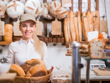 Gülümseyen baker kapalı