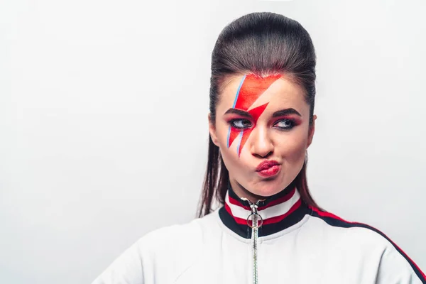 Hermosa Joven Con Maquillaje Arte — Foto de Stock