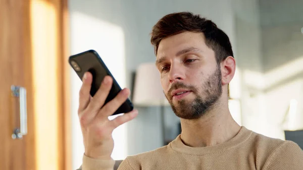 Young man working at home — Stock Photo, Image