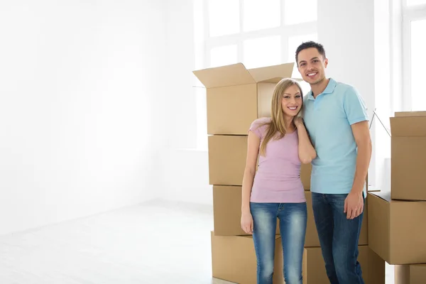 Casal sorridente — Fotografia de Stock