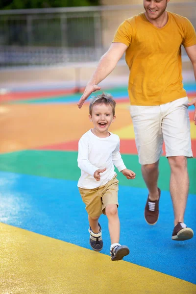 Happy family — Stock Photo, Image