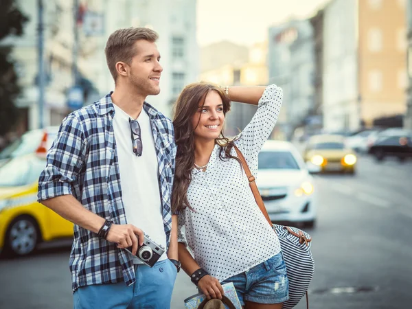 Couple in the city — Stock Photo, Image