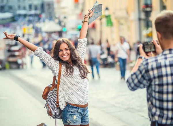 Couple dans la ville — Photo