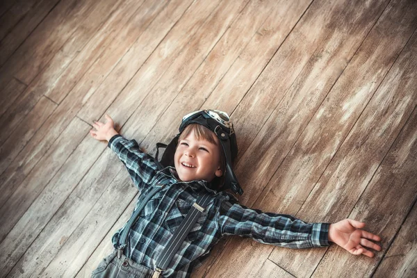 Niño feliz. —  Fotos de Stock