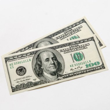 Yığınla 100 dolarlık banknot. Instagram gibi sosyal medya için kare kırpma fotoğrafı.