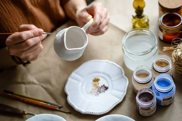 Process Hand Painting Ceramic Hand Made Dishes Selective Focus — Stock Photo, Image