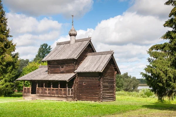 Церковь на северо-западе России — стоковое фото