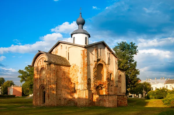 Nowogród. Kościół St.Paraskeva Piatnitsa — Zdjęcie stockowe