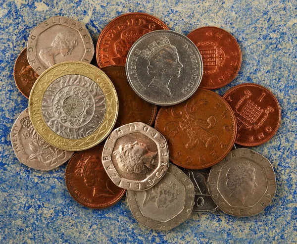 Eine Menge Britischer Münzen Verschiedener Stückelungen — Stockfoto