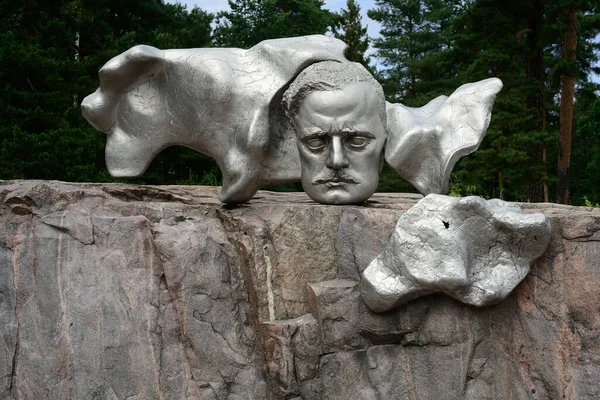 西贝柳斯纪念碑 Sibelius Monument 是芬兰艺术家Eila Hiltunen的雕塑 名为Passio Musicae 于1967年9月7日揭幕 该纪念碑位于西贝柳斯公园 — 图库照片