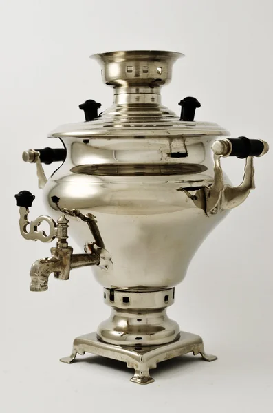 Samovar, bollitore tradizionale russo, su neutro — Foto Stock