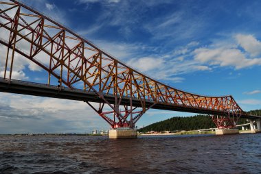 Red Dragon Russi İrtiş Nehri, Khanty-Mansiysk, üzerinde köprü