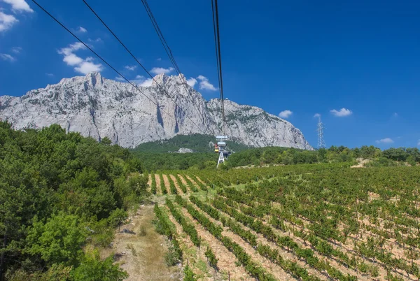 Die Seilbahn auf der Krim ai-petri — Stockfoto