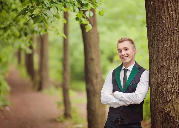 yakışıklı genç damat