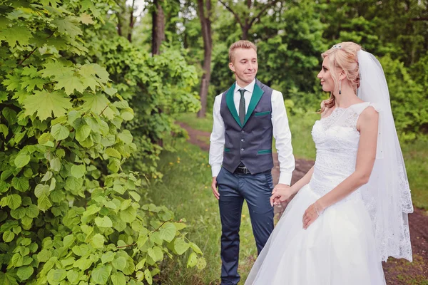 mutlu gelin ve damat