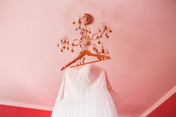 Vestido de casamento branco — Fotografia de Stock