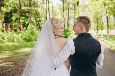 mutlu gelin ve damat