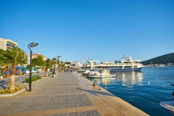 Cesme Turkey April 2018 Promenade Coastal Town Cesme Turkey — 图库照片